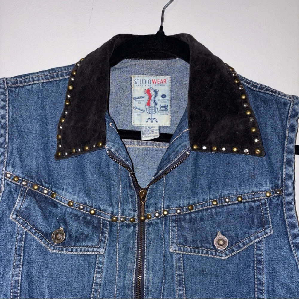 Vintage Studded Zip Denim Vest with Black Velvet Collar - Picture 3 of 9